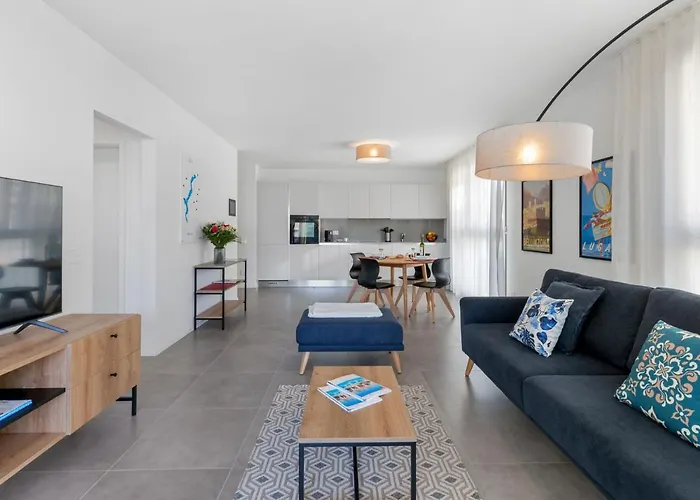 Loctowers A4-4-2 By Interhome Locarno