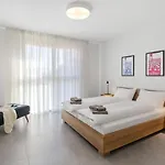 Loctowers A4-4-2 By Interhome 公寓 洛迦诺